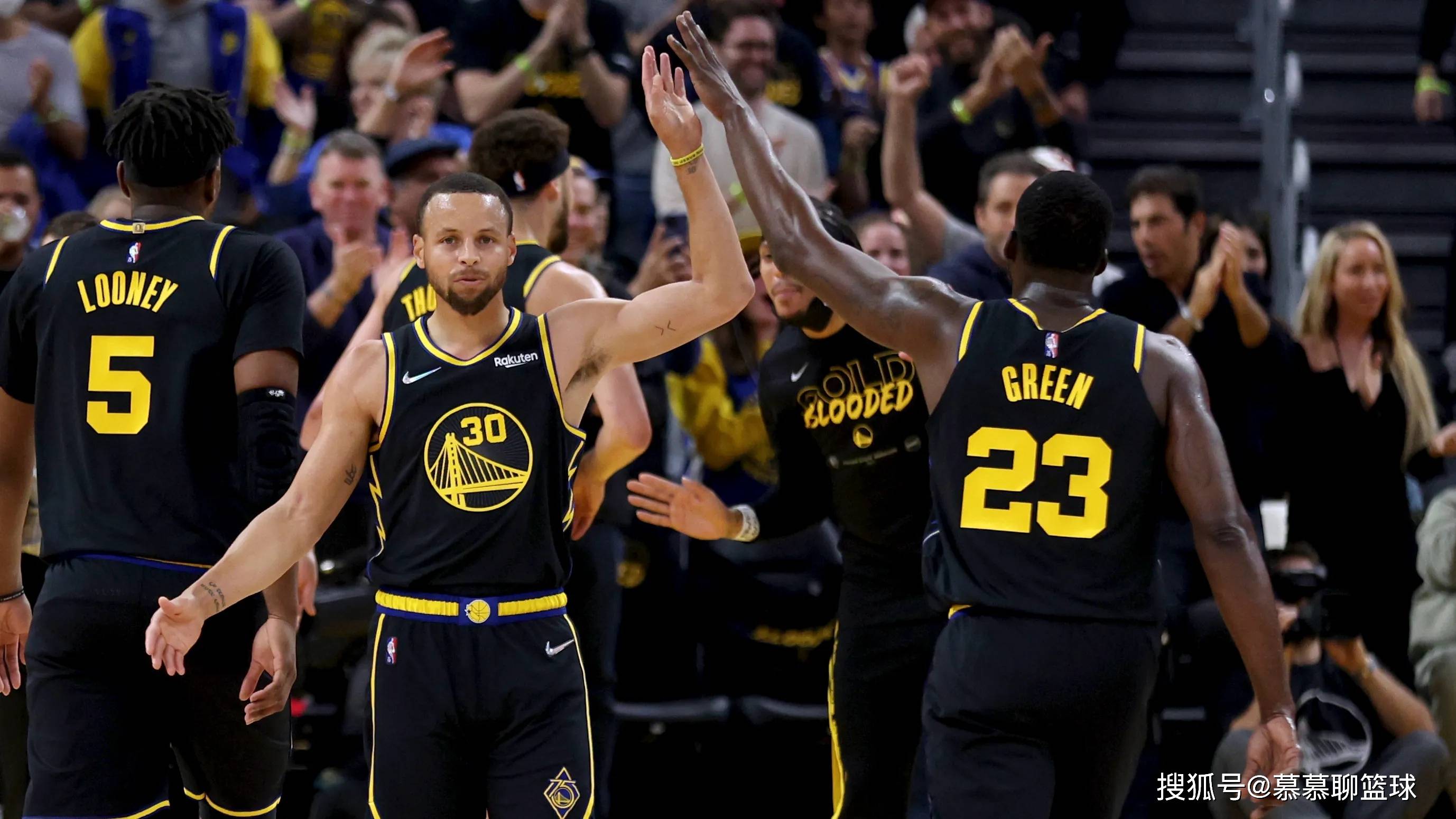 试看一眼首 试看一眼首